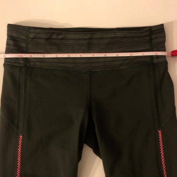 SOLD! Lululemon Vent it Out Crop 4 gator green - Picture 8 of 8